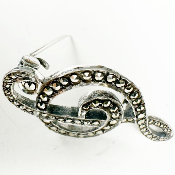 Silver & Marcasite Treble Clef Pin Brooch - Picture 5 of 12